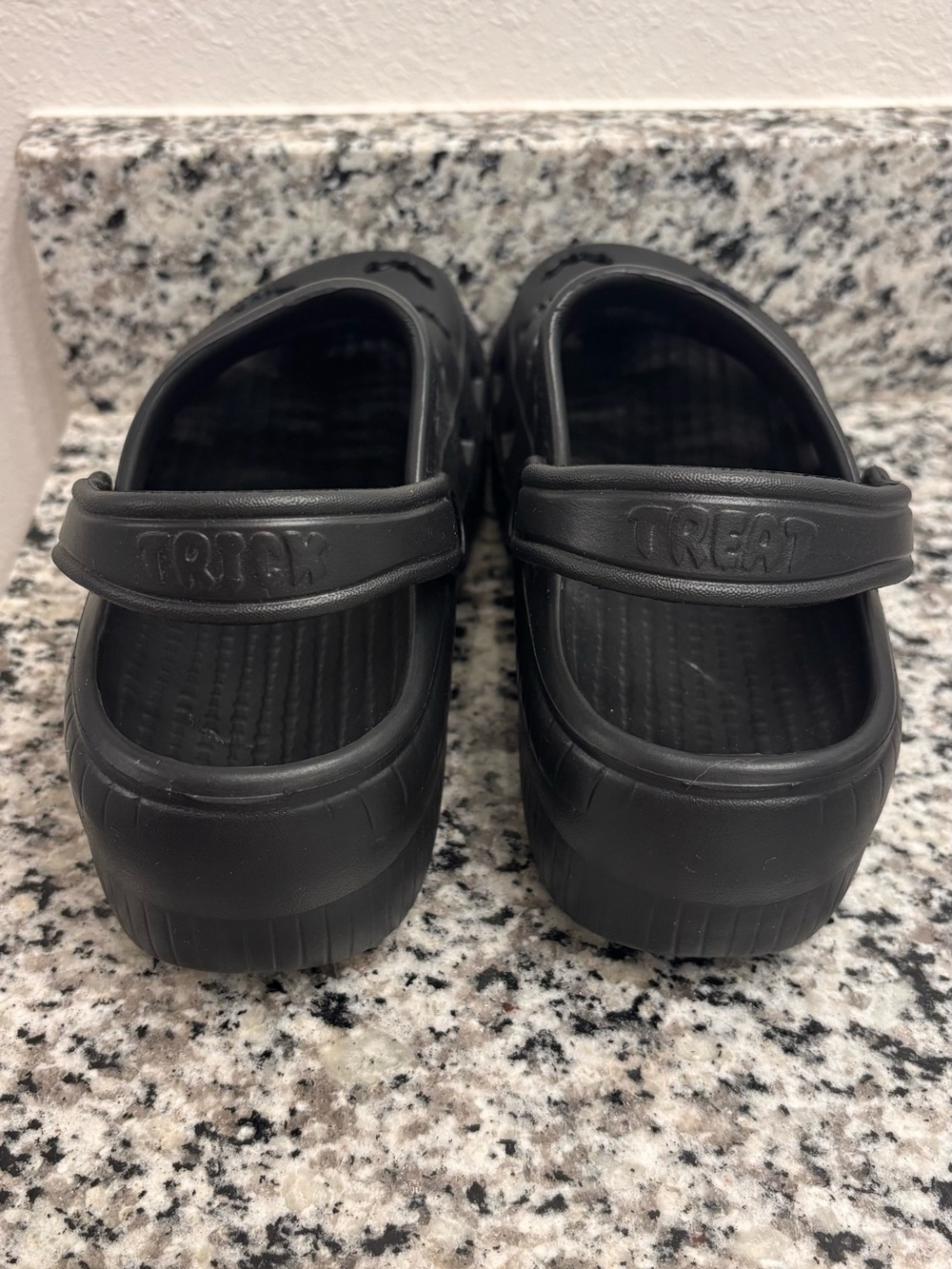 Bat clogs - Picture 3 of 5